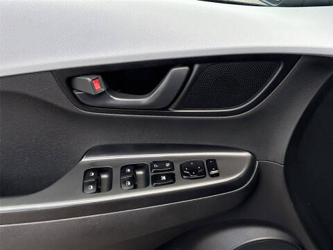 2020 Hyundai Kona SEL Plus