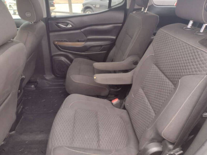 2017 GMC Acadia SLE-2