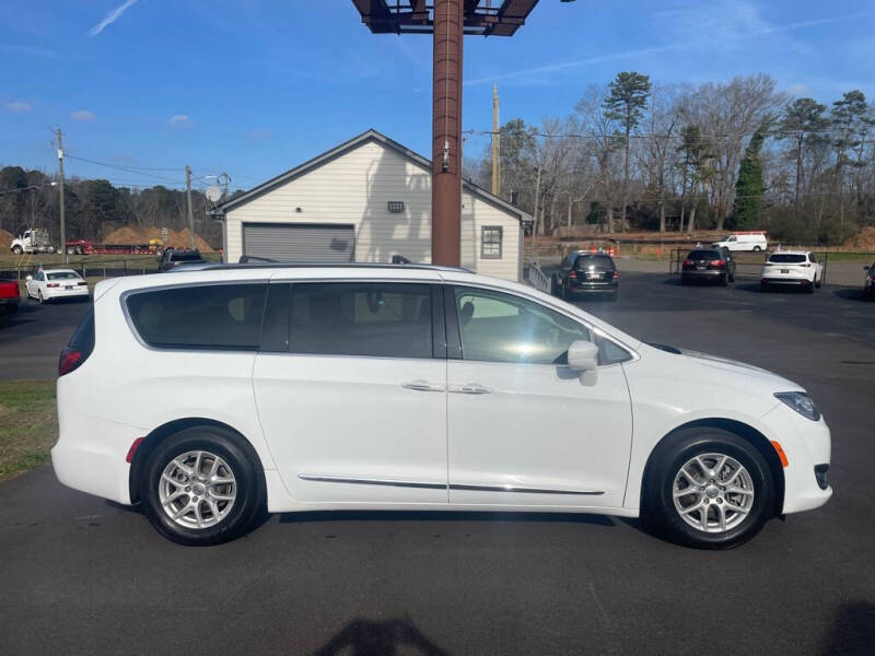 2020 Chrysler Pacifica Touring L