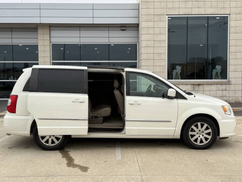 2011 Chrysler Town and Country Touring-L