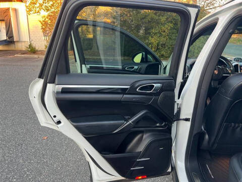 2012 Porsche Cayenne S Hybrid