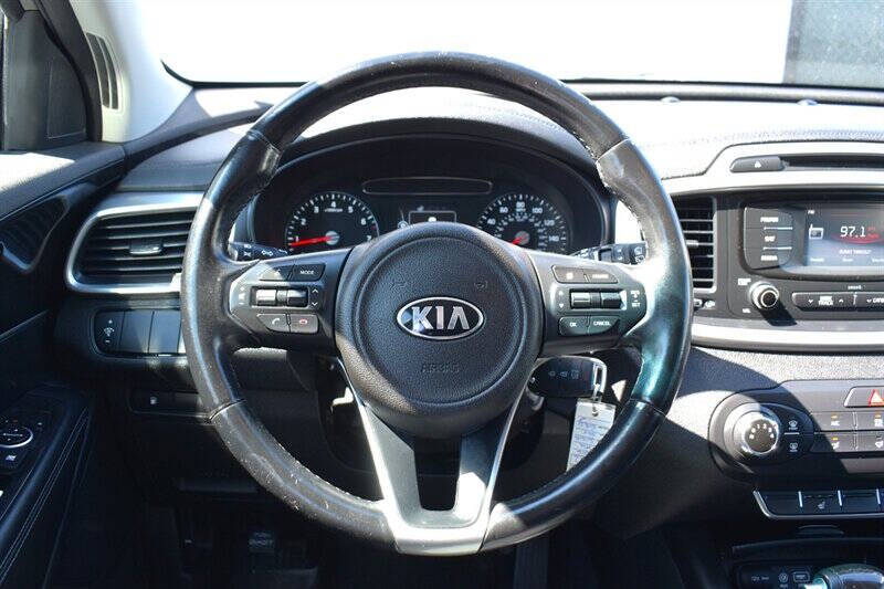 2016 Kia Sorento LX