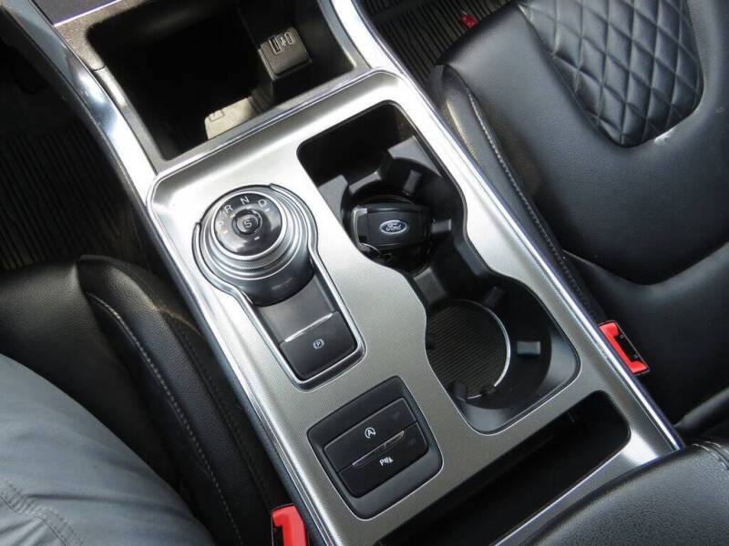 2023 Ford Edge Titanium