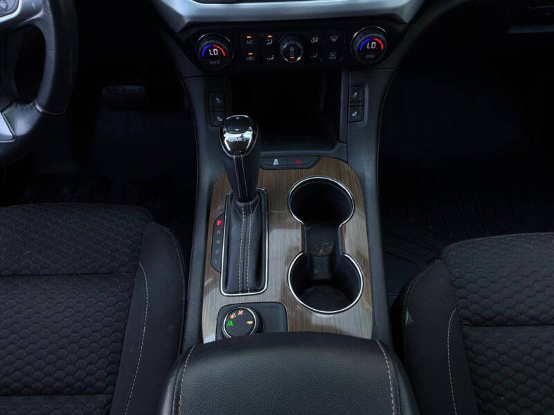 2018 GMC Acadia SLE-2