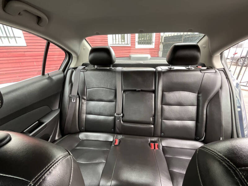 2015 Chevrolet Cruze 2LT Auto