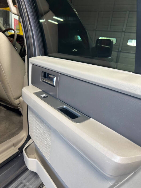 2011 Ford Expedition EL XLT