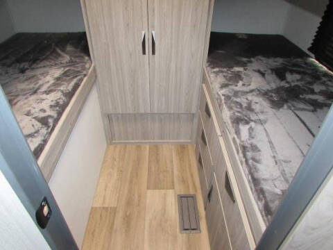 2025 KEYSTONE P 284QB