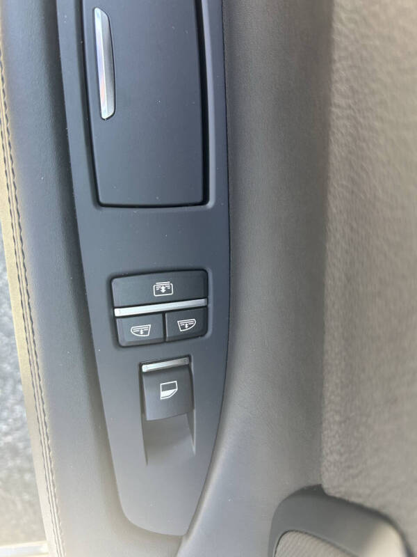 2012 BMW 7 Series 750Li