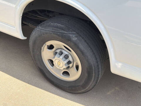 2024 Chevrolet Express 2500