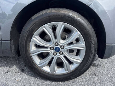 2022 Ford Edge Titanium