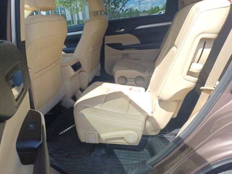 2017 Toyota Highlander XLE