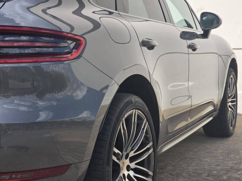 2016 Porsche Macan Turbo