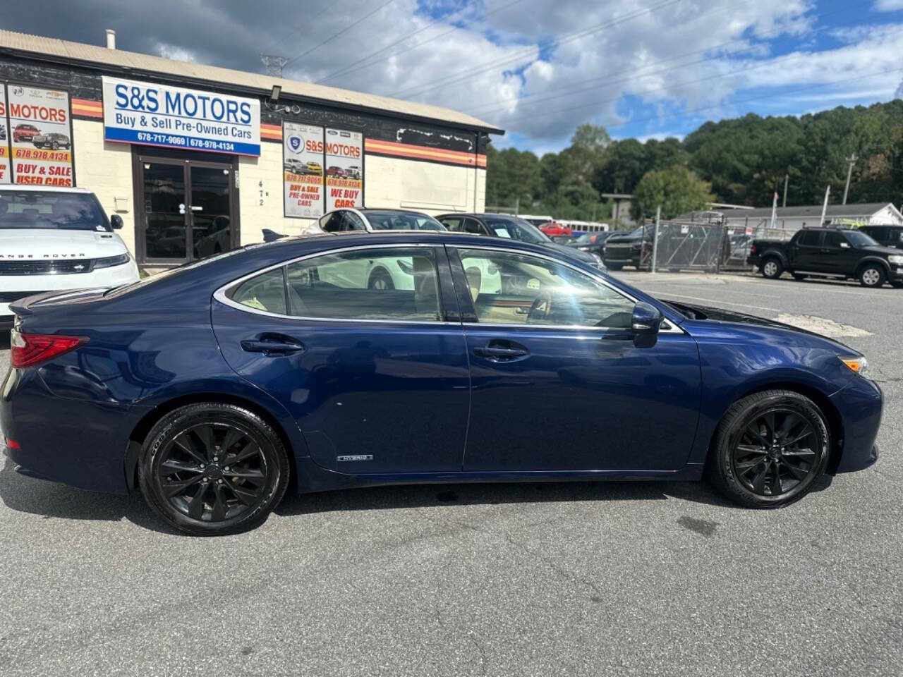 2013 Lexus ES 300h for sale at S & S Motors in Marietta, GA