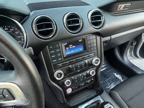 2015 Ford Mustang V6