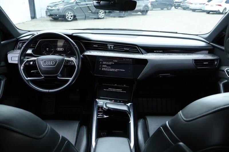 2019 Audi e-tron quattro Prestige