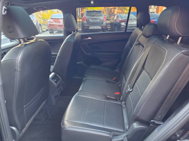 2021 Volkswagen Tiguan SE R-Line Black