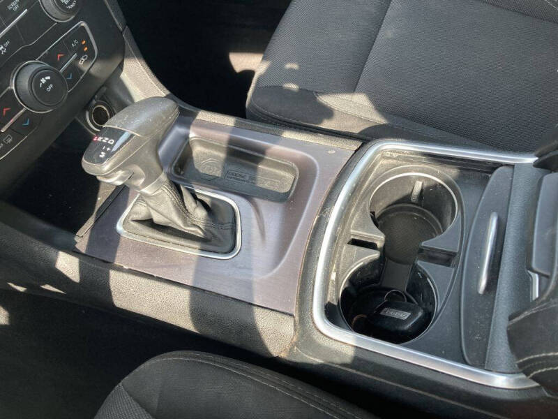 2017 Dodge Charger SE