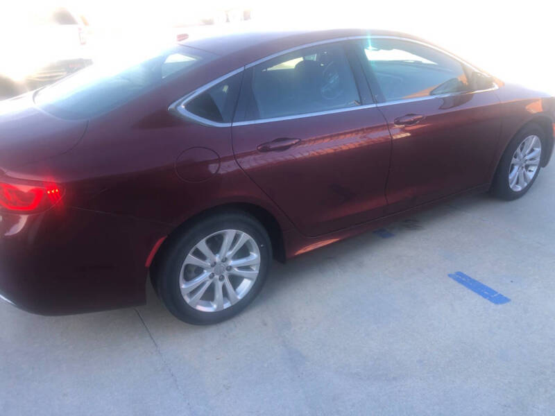 2015 Chrysler 200 Limited's photo