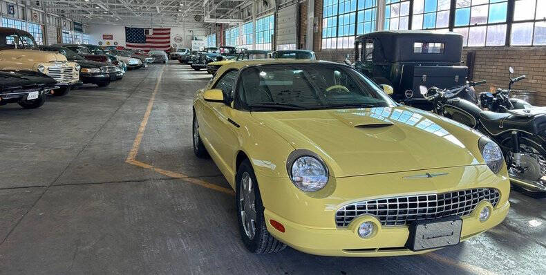 2002 Ford Thunderbird Deluxe