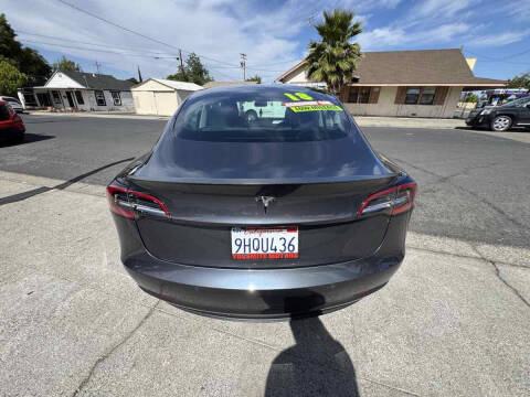 2018 Tesla Model 3 Performance