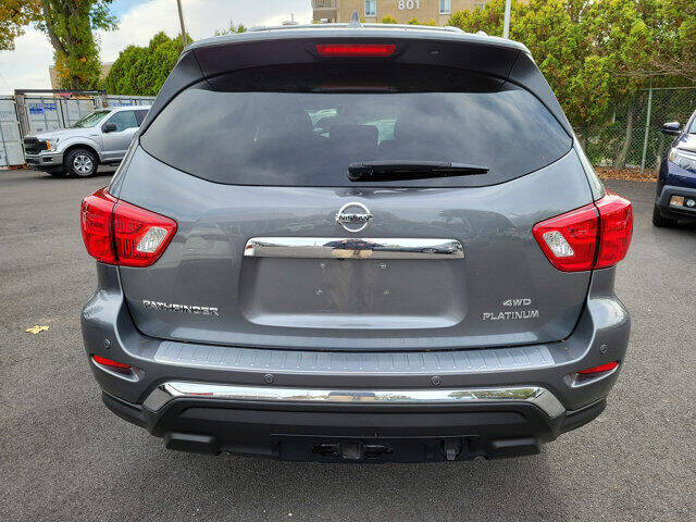 2020 Nissan Pathfinder Platinum
