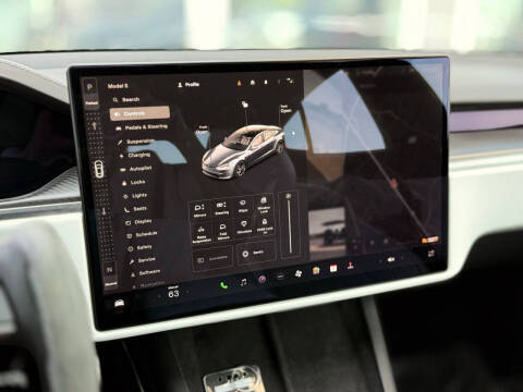 2022 Tesla Model S Plaid