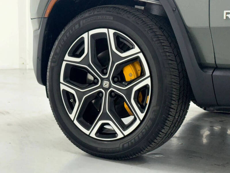 2022 Rivian R1S Launch Edition