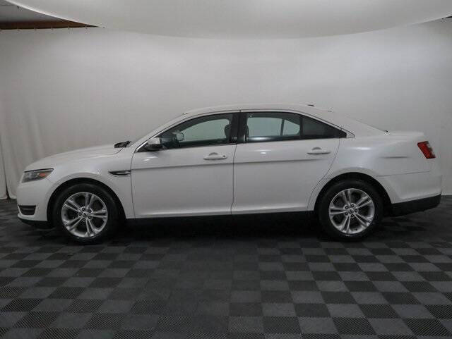 2016 Ford Taurus SEL