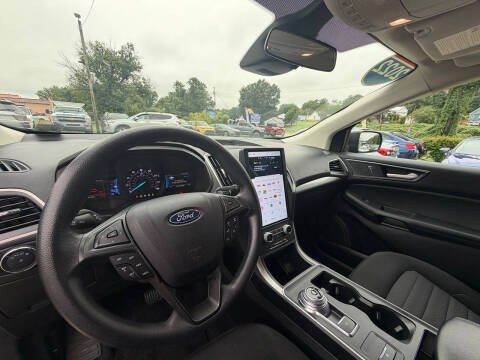 2022 Ford Edge SE