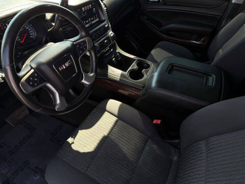 2017 GMC Yukon SLE