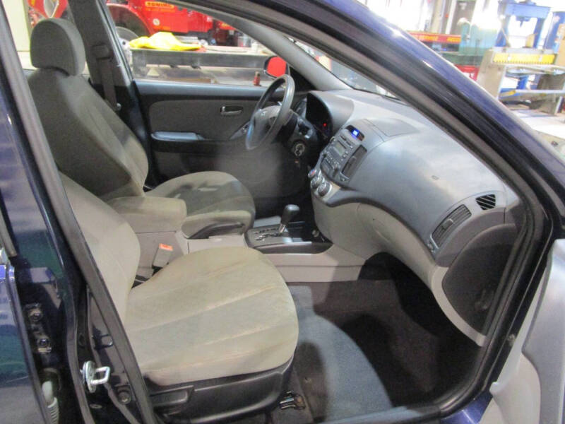 2010 Hyundai Elantra Blue