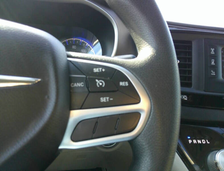 2017 Chrysler Pacifica LX