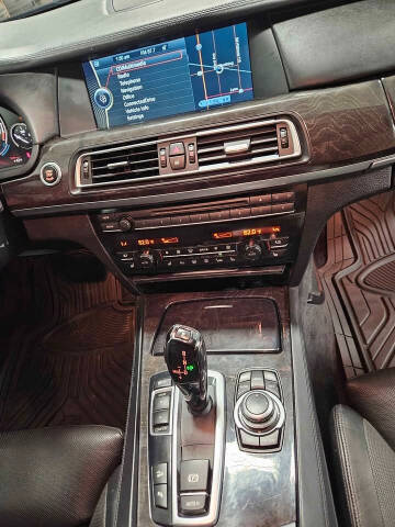 2011 BMW 7 Series 750Li xDrive