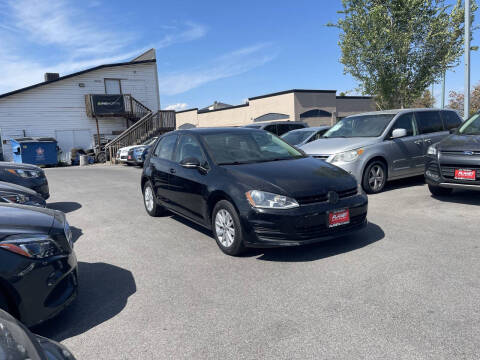 2016 Volkswagen Golf TSI S