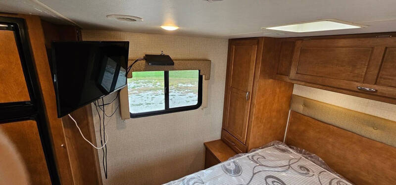 2019 Thor Motor Coach Freedom Elite