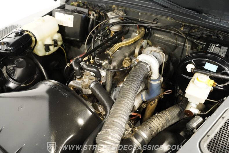 1987 Land Rover Defender