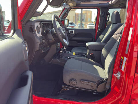 2025 Jeep Wrangler Sahara 4xe