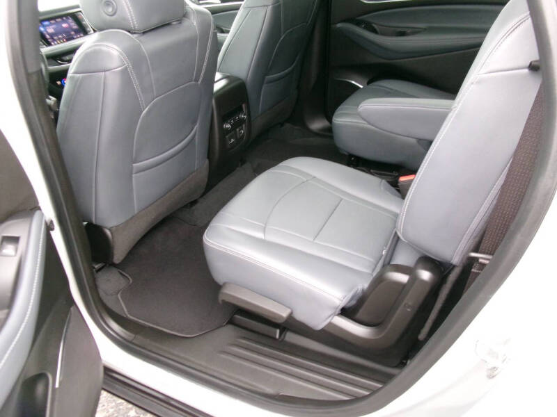 2022 Buick Enclave Essence