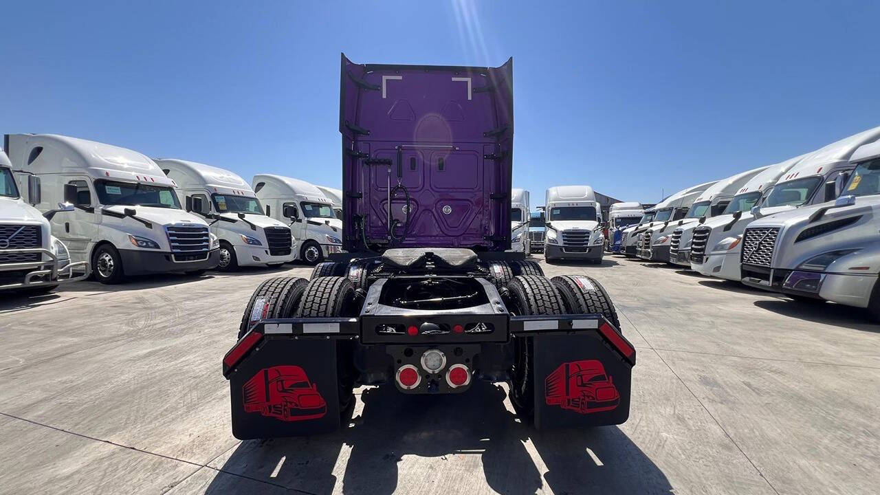 2023 Freightliner Cascadia for sale at KING TRUCK TRAILER SALES in Bakersfield, CA