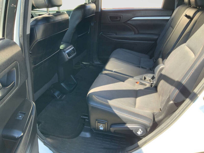 2017 Toyota Highlander LE Plus