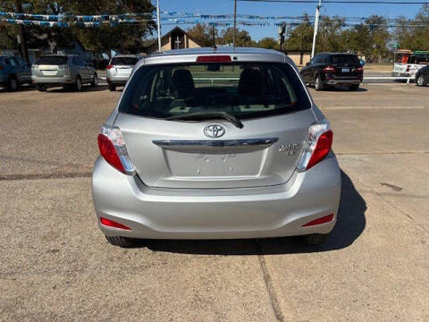 2014 Toyota Yaris 5-Door LE