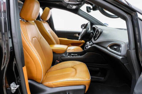 2022 Chrysler Pacifica Hybrid Pinnacle