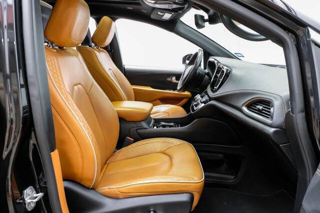 2022 Chrysler Pacifica Hybrid Pinnacle