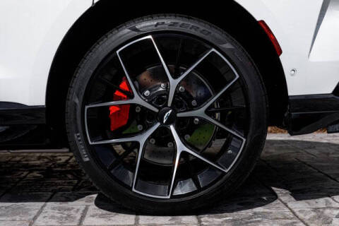 2025 Aston Martin DBX 707