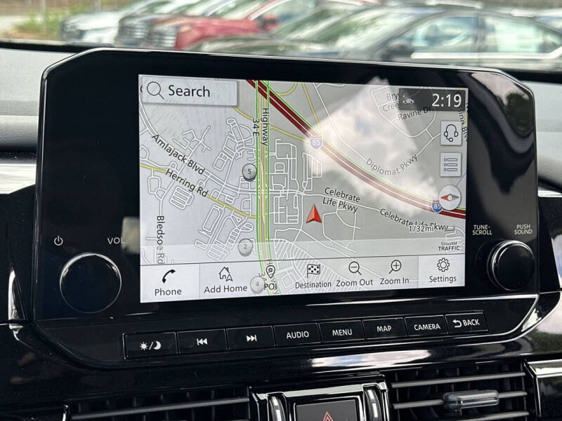 2025 Nissan Pathfinder SL