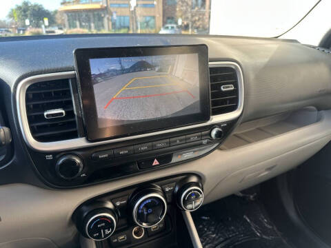 2022 Hyundai Venue SEL