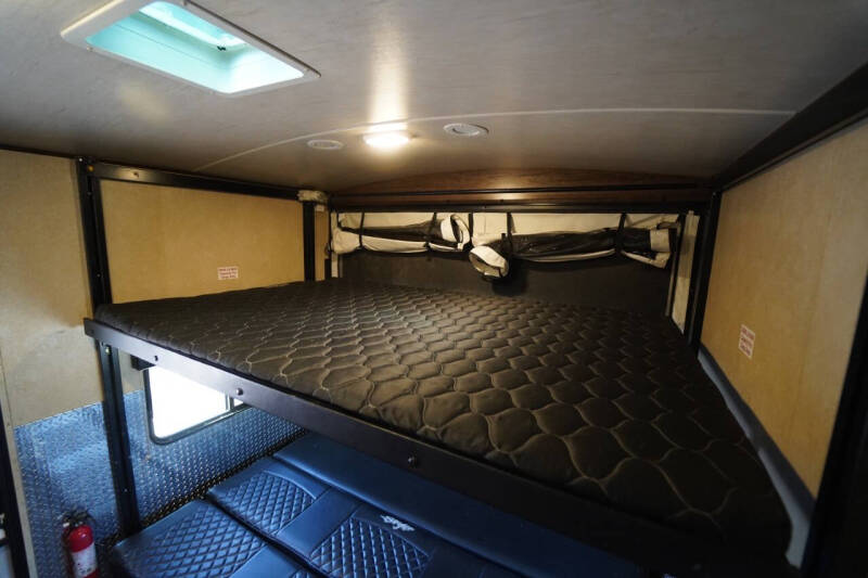 2017 Cruiser RV Stryker 3010