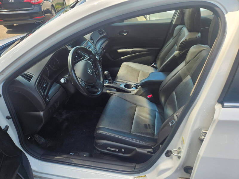 2013 Acura ILX 2.0L w/Premium