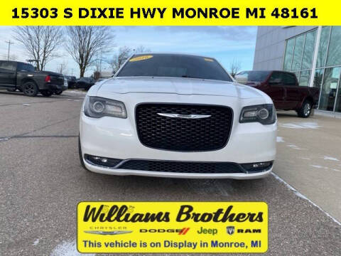 2016 Chrysler 300 S