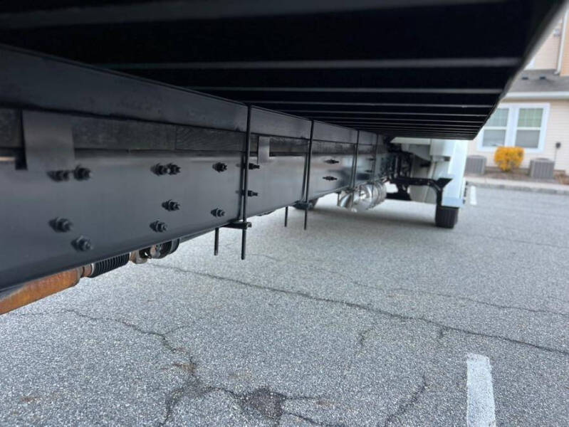 2020 Freightliner M2 106